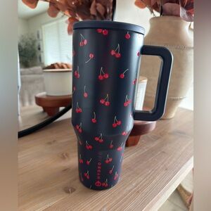 HYDROJUG 32 oz. Traveler
 - Limited EditionMidnight Cherries